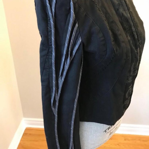 Naughty Blazer - Picture 4 of 8